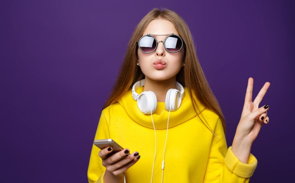 Noise-Induced Hearing Loss When It Comes to Your Teen’s Music